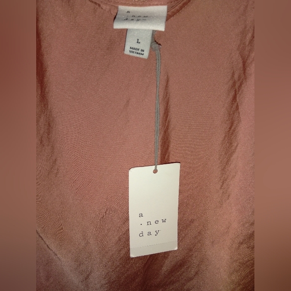 Dress - Picture 2 of 3